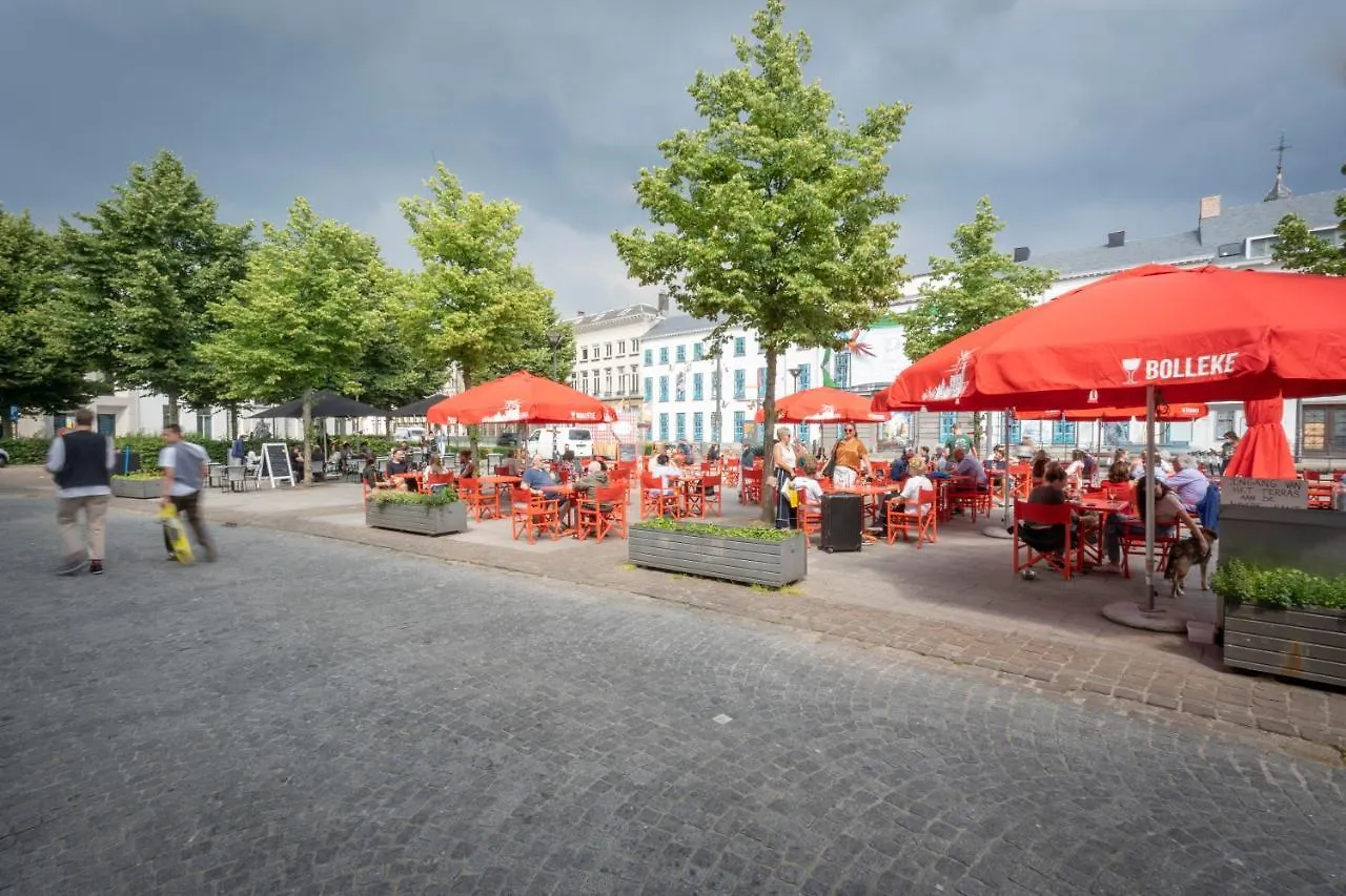 Shway - The Red With Pearls Apartment Antwerp 0*,  Belgium